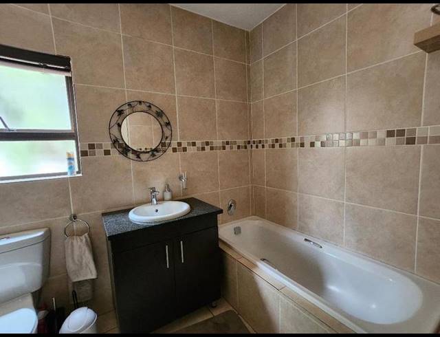 2 BEDROOM TOWNHOUSE FOR SALE IN MULBARTON